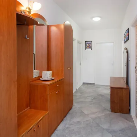 Damir * Brodarica (Sibenik-Knin)