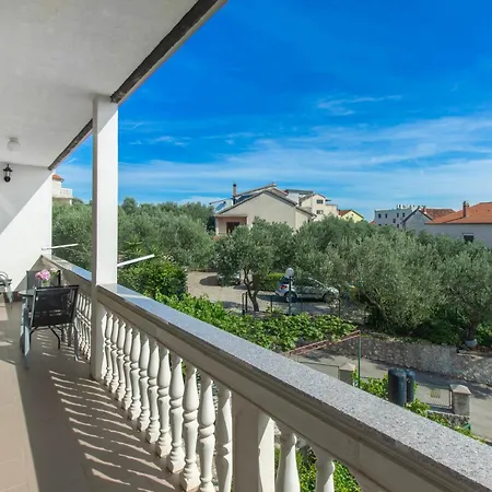 Apartment Damir