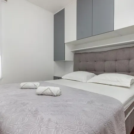Apartment Damir