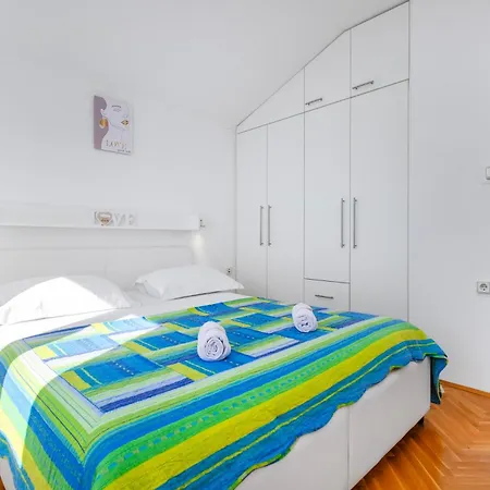 Apartment Damir *