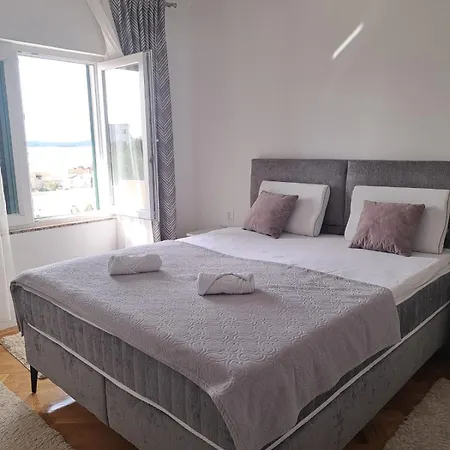 Damir * Brodarica (Sibenik-Knin)